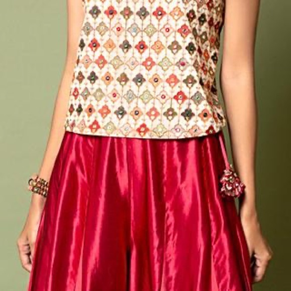 NWT Ivory And Metallic Coral Top And Box Pleat Palazzo Set - Picture 3 of 5